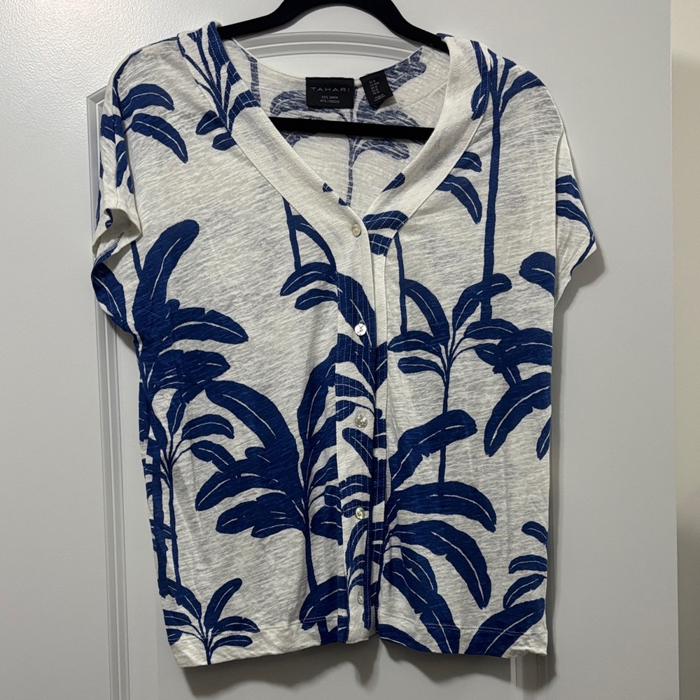 Tahari Blue and White Women's Top